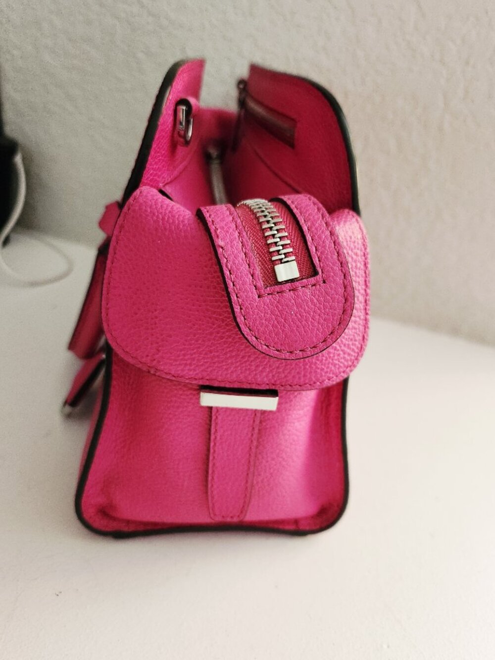 Like New Michael Kors Rasberry Pink Shoulder/Crossbody Bag Purse - Picture 7 of 16